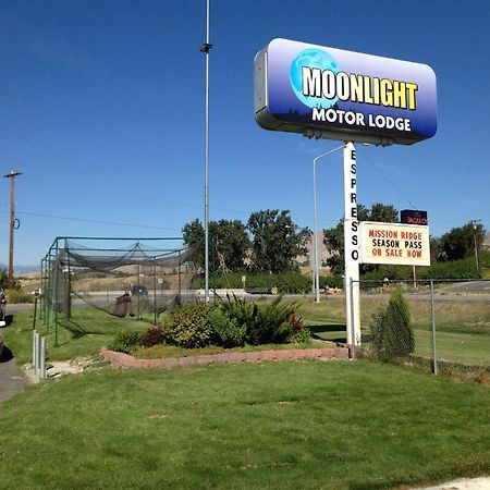 Moonlight Motor Lodge Wenatchee Exterior foto